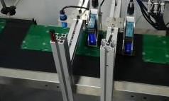 PCB板多拼板自動讀碼組網